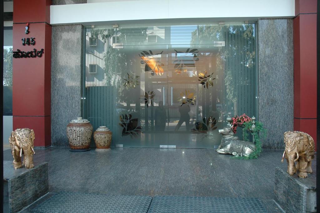 Istay Hotels Infantry Road Bangalore Exterior photo