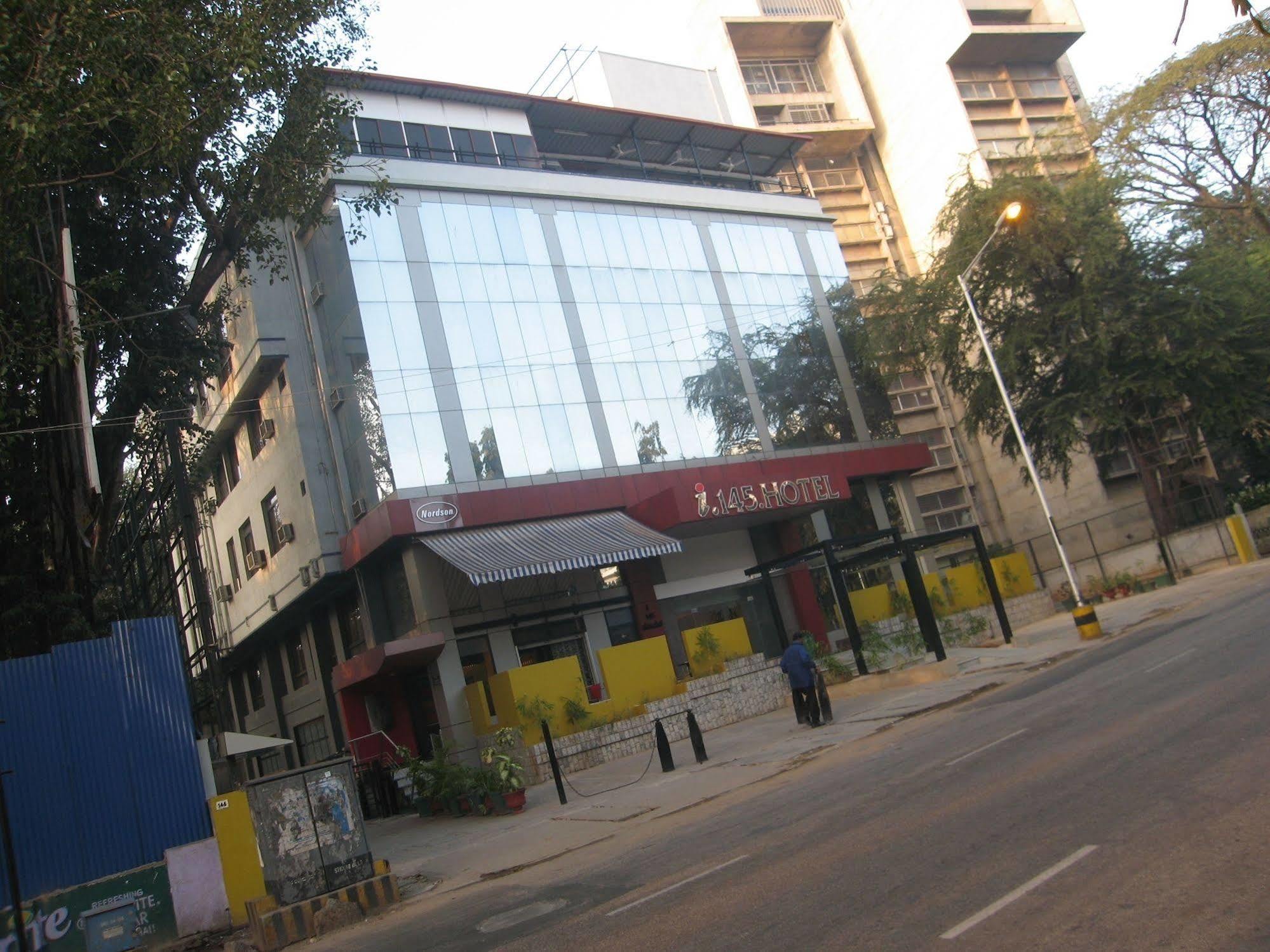 Istay Hotels Infantry Road Bangalore Exterior photo
